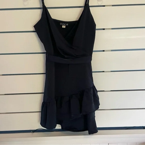 Women’s small navy blue Francesca‘s mini dress - Picture 4 of 9